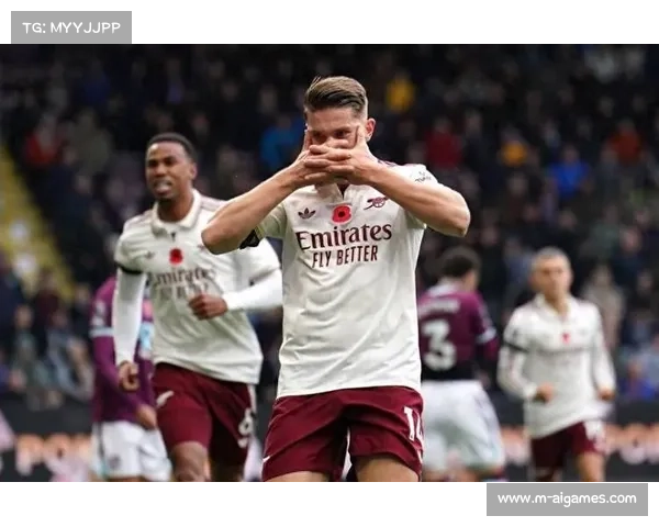 廷贝尔头球破门，阿森纳角球战术首开纪录